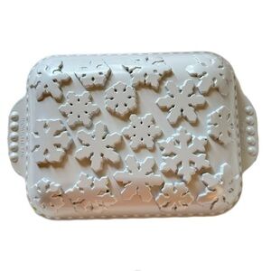 NEW Nordic Ware 9" x 11" Snowflake Cake Pan RARE White Finish
